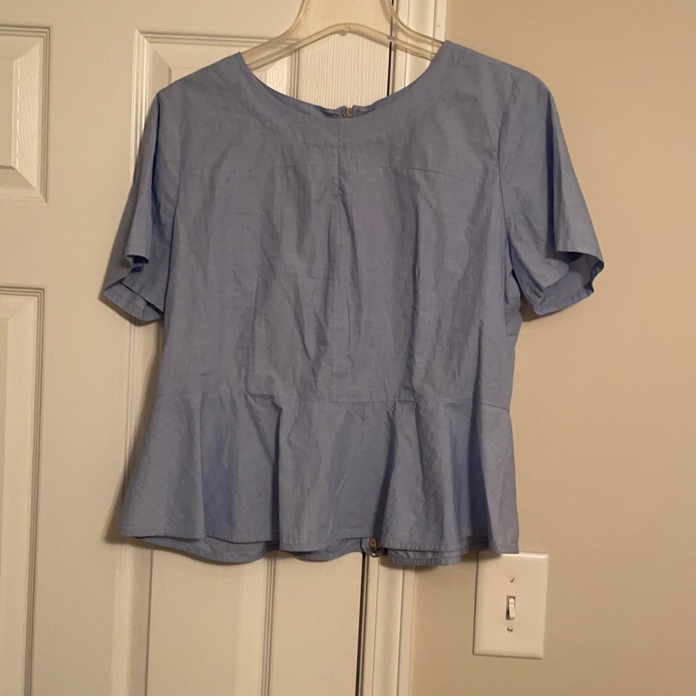 Gap Peplum Cropped Top made of Chambray material